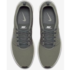 Womens NIKE size 6 GREEN Dual Tone Racer EUC